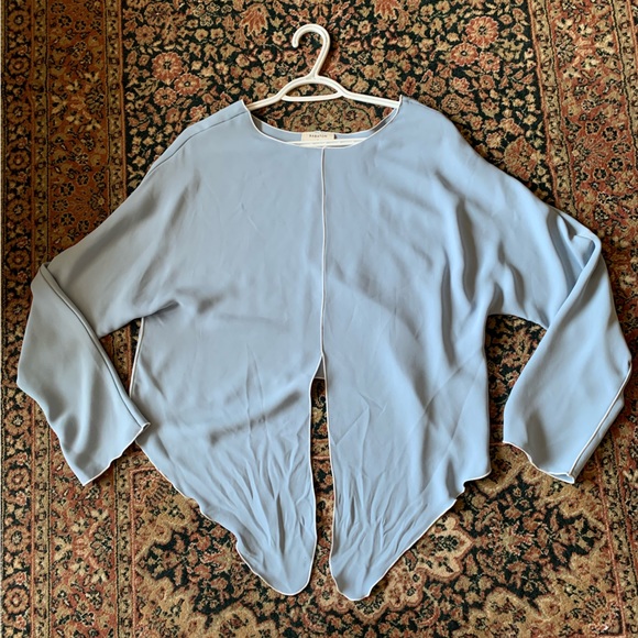 Babaton Tie-Front Crop Top - Pastel Blue- - Picture 2 of 4